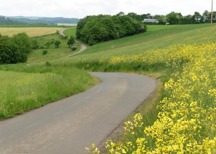 Waldsicht Und Dorfsicht *